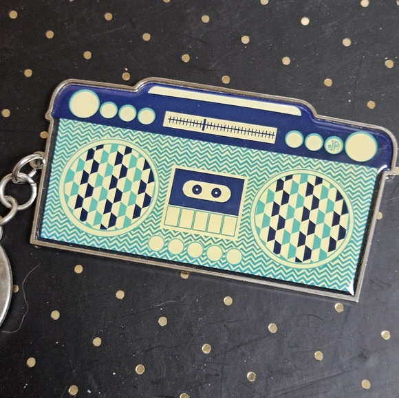 Johnathan Alder Boom Box keychain - Picture 6 of 6